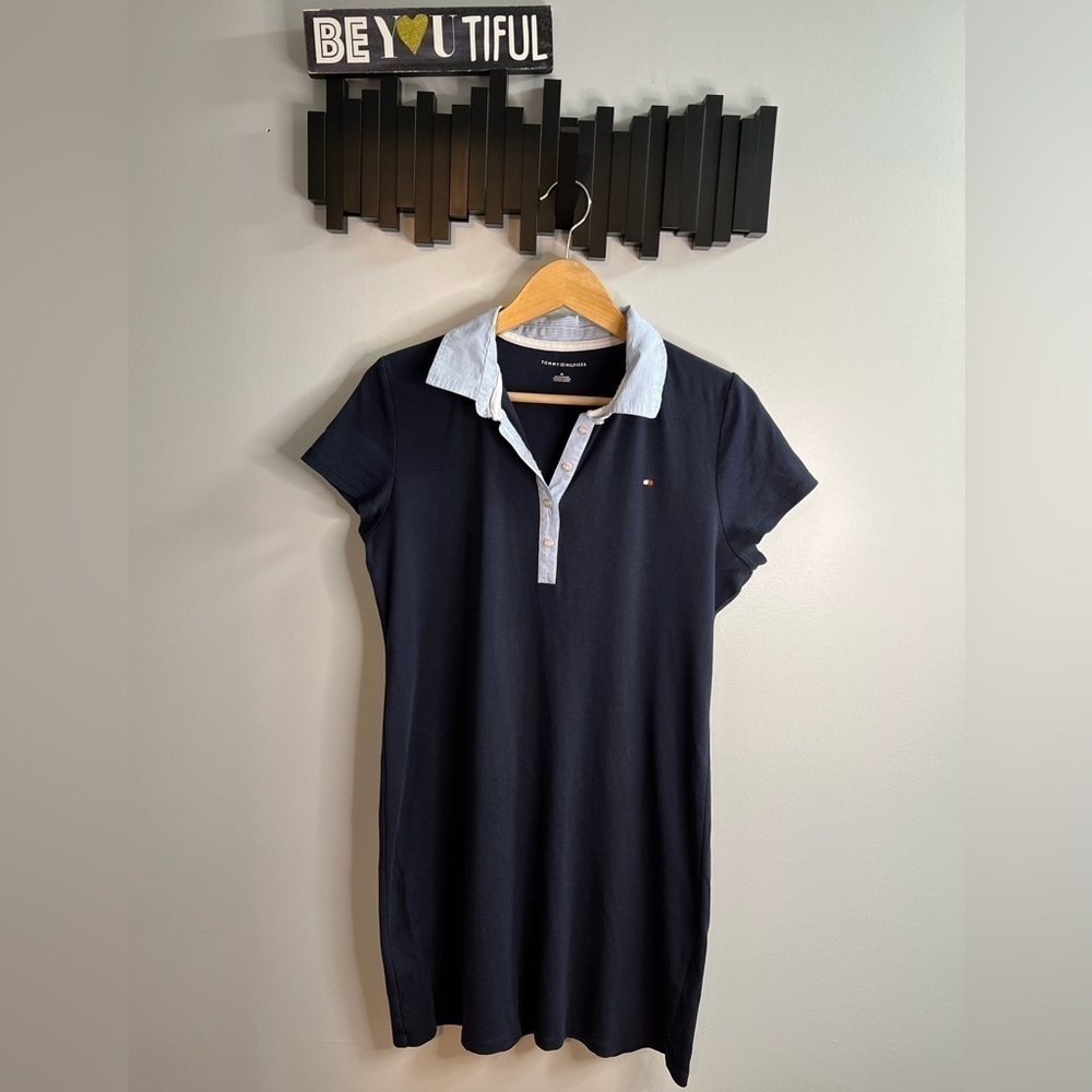 TOMMY Hilfiger V-neck Polo Dress Size Medium, T-Shirt Dress Short Sleeve Casual